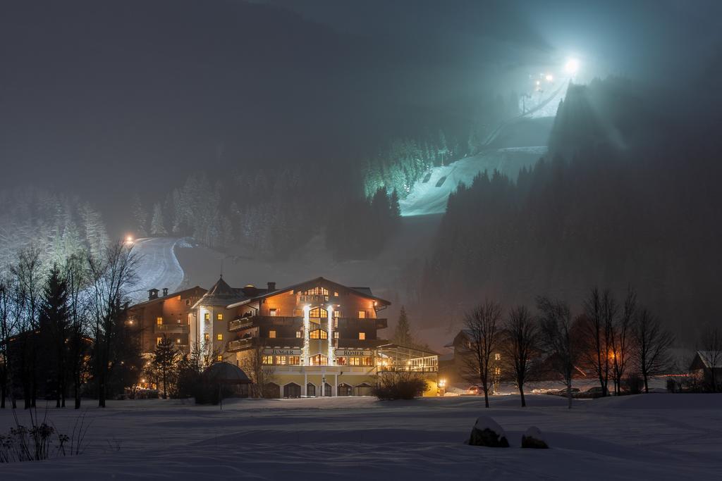 Hotel Zum Jungen Roemer Радщат Екстериор снимка