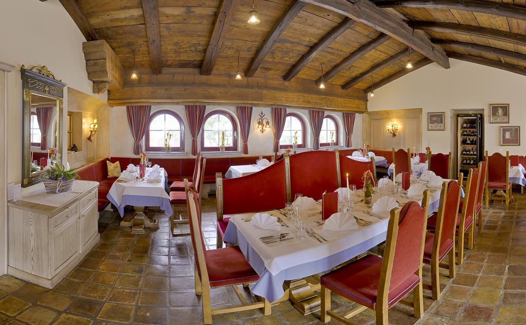 Hotel Zum Jungen Roemer Радщат Екстериор снимка