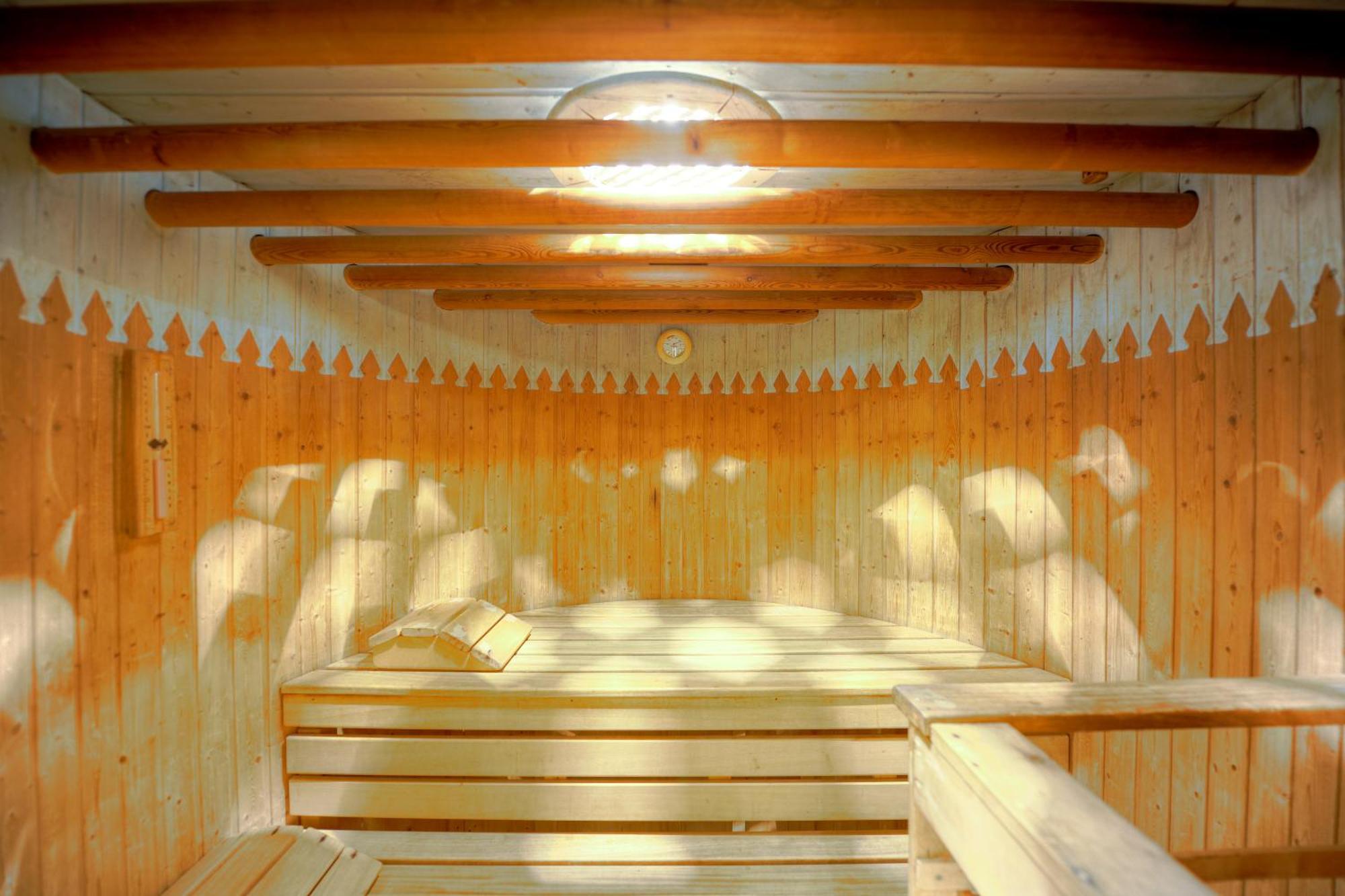 Hotel Zum Jungen Roemer Радщат Екстериор снимка
