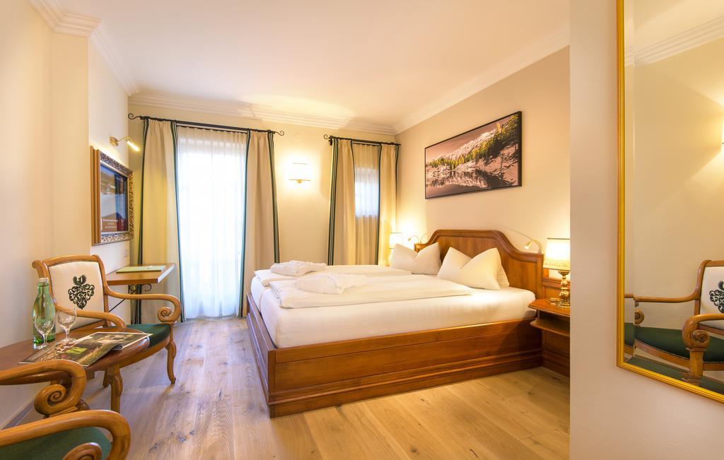 Hotel Zum Jungen Roemer Радщат Стая снимка
