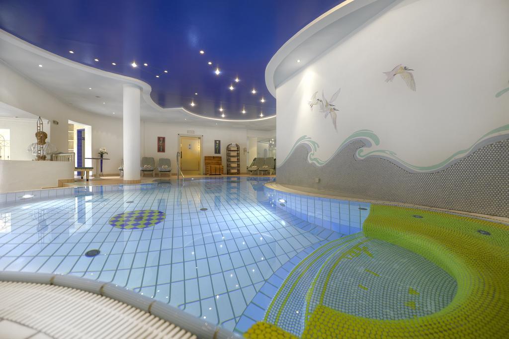 Hotel Zum Jungen Roemer Радщат Екстериор снимка