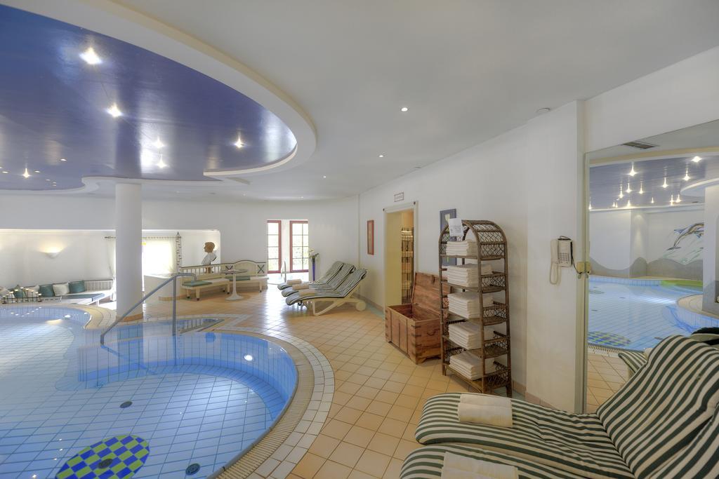 Hotel Zum Jungen Roemer Радщат Екстериор снимка