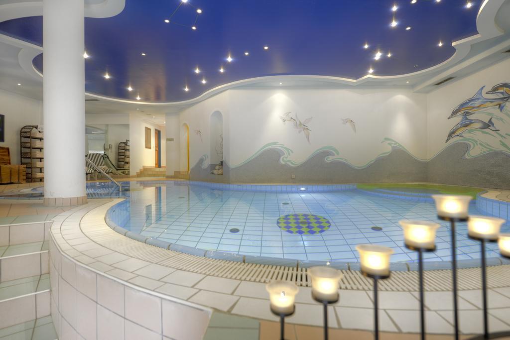 Hotel Zum Jungen Roemer Радщат Екстериор снимка