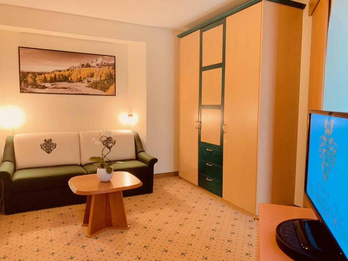 Hotel Zum Jungen Roemer Радщат Екстериор снимка