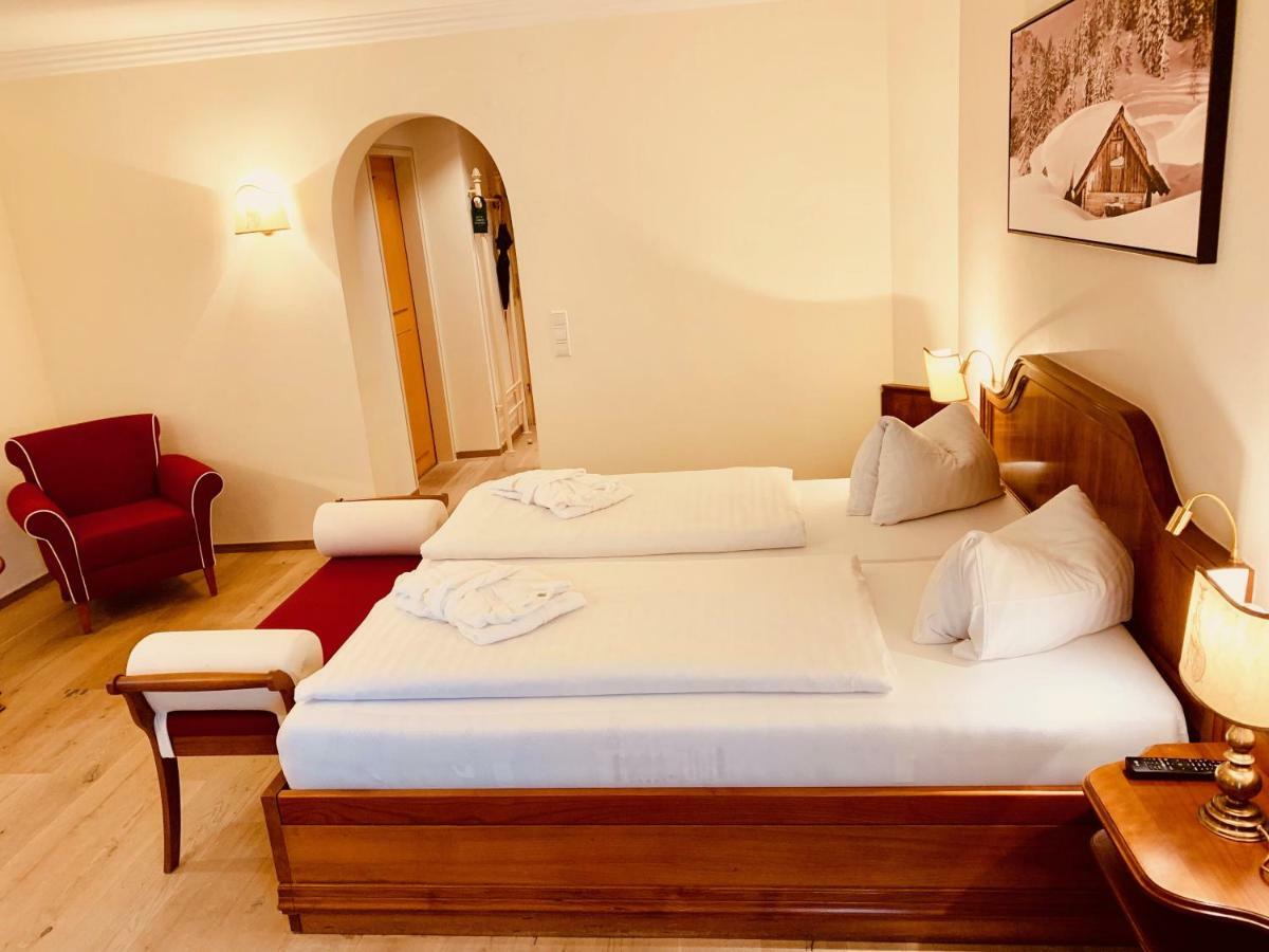 Hotel Zum Jungen Roemer Радщат Екстериор снимка
